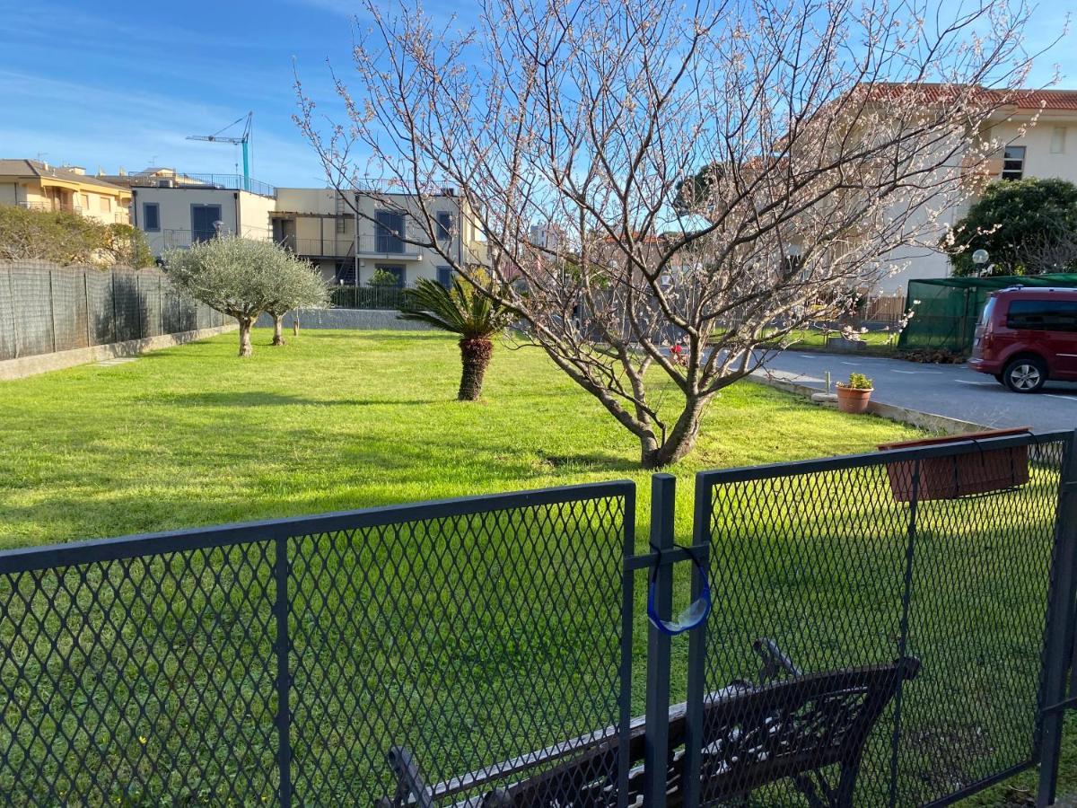 I Fiori Di Pietra Aparthotel Pietra Ligure Εξωτερικό φωτογραφία