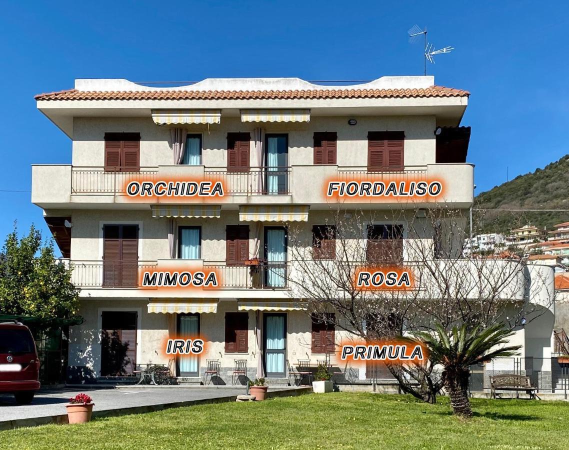 I Fiori Di Pietra Aparthotel Pietra Ligure Εξωτερικό φωτογραφία