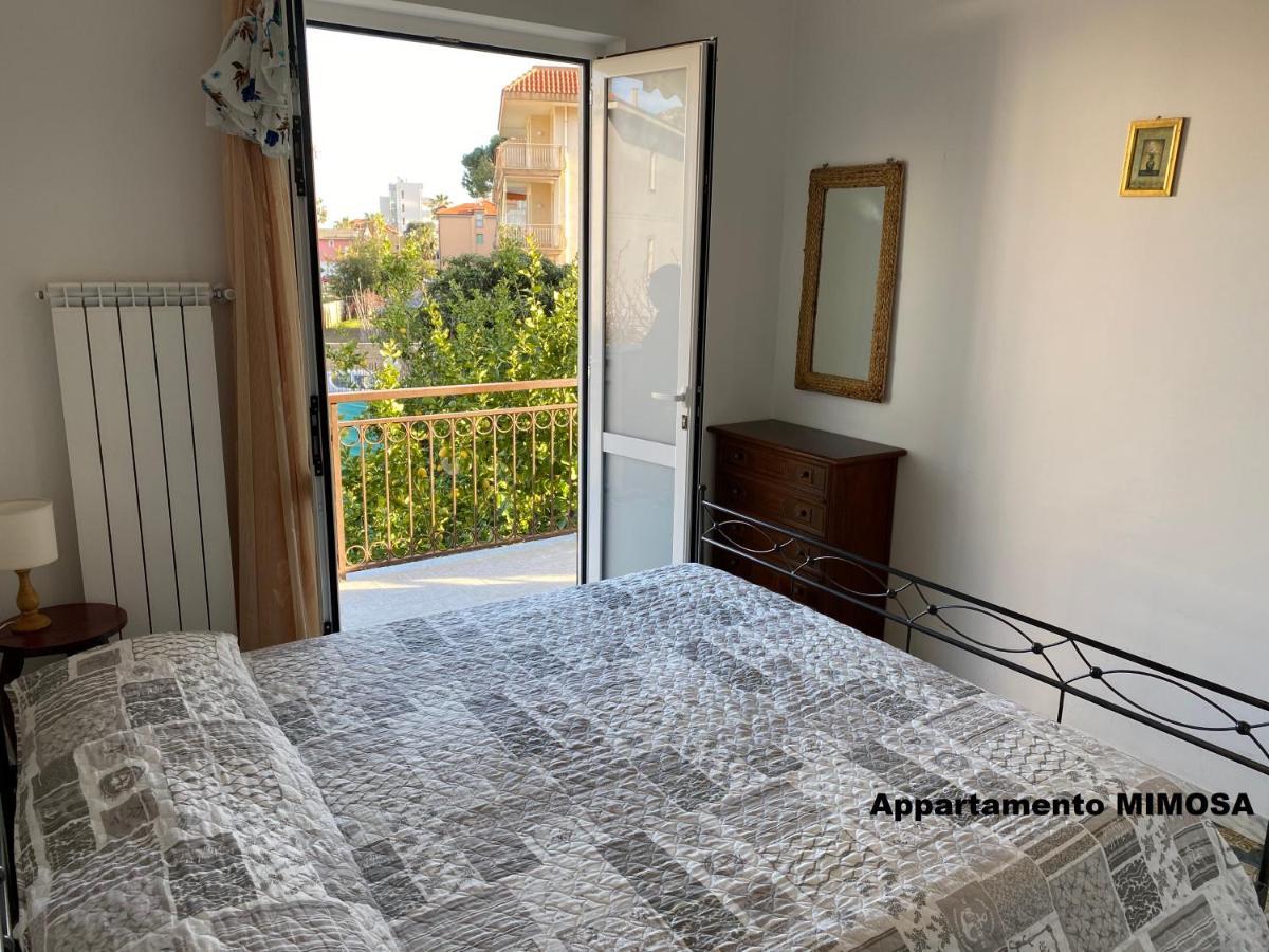 I Fiori Di Pietra Aparthotel Pietra Ligure Εξωτερικό φωτογραφία