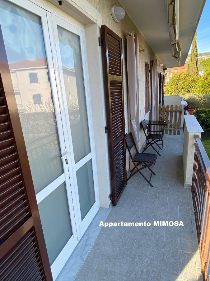 I Fiori Di Pietra Aparthotel Pietra Ligure Εξωτερικό φωτογραφία