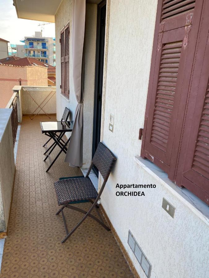 I Fiori Di Pietra Aparthotel Pietra Ligure Εξωτερικό φωτογραφία