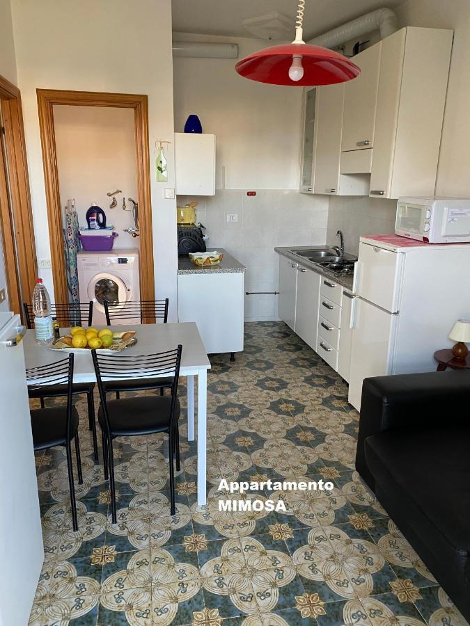 I Fiori Di Pietra Aparthotel Pietra Ligure Εξωτερικό φωτογραφία