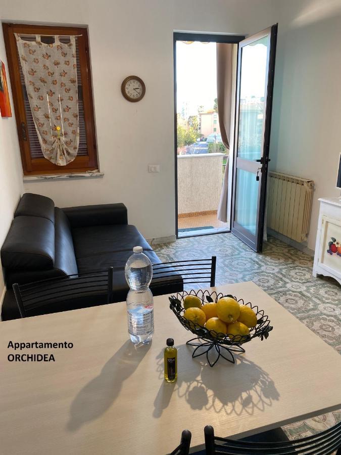 I Fiori Di Pietra Aparthotel Pietra Ligure Εξωτερικό φωτογραφία